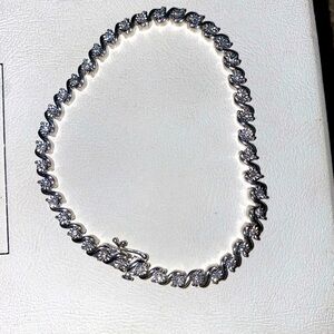 Tennis Bracelet. 925 Sterling silver with lab grown diamonds